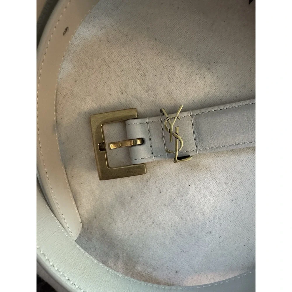 Saint Laurent has few